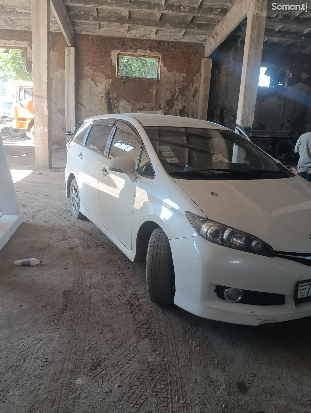 Toyota Wish 2014 · 1.8 AT