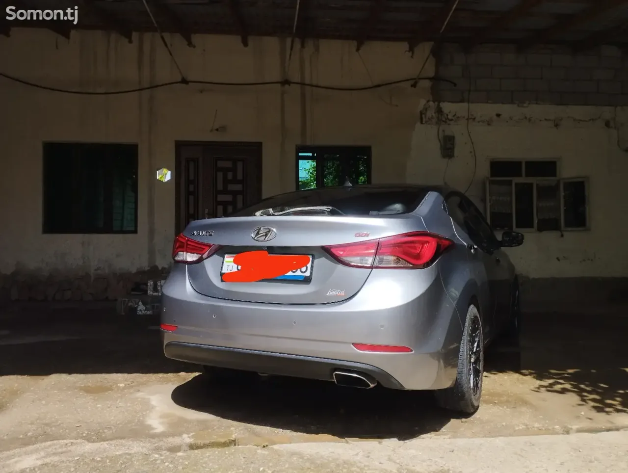 Hyundai Avante 2014 · 1.6 AT