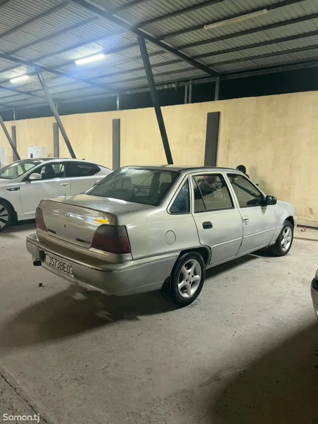 Daewoo Nexia 1994 · 1.6 MT