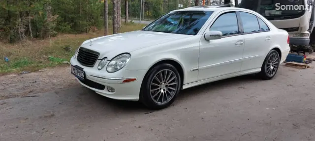Mercedes-Benz E class 2004 · 2.4 AT