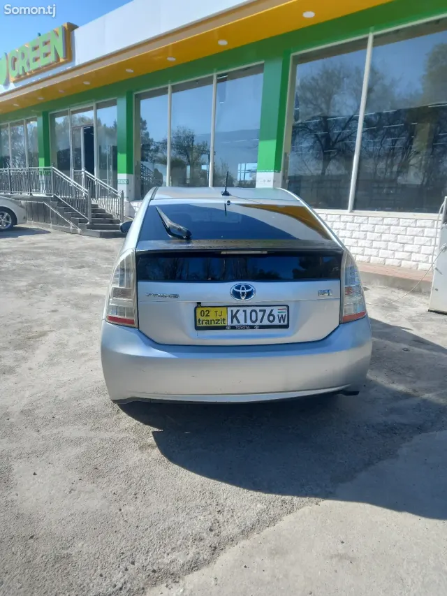 Toyota Prius 2010 · 1.8 AT