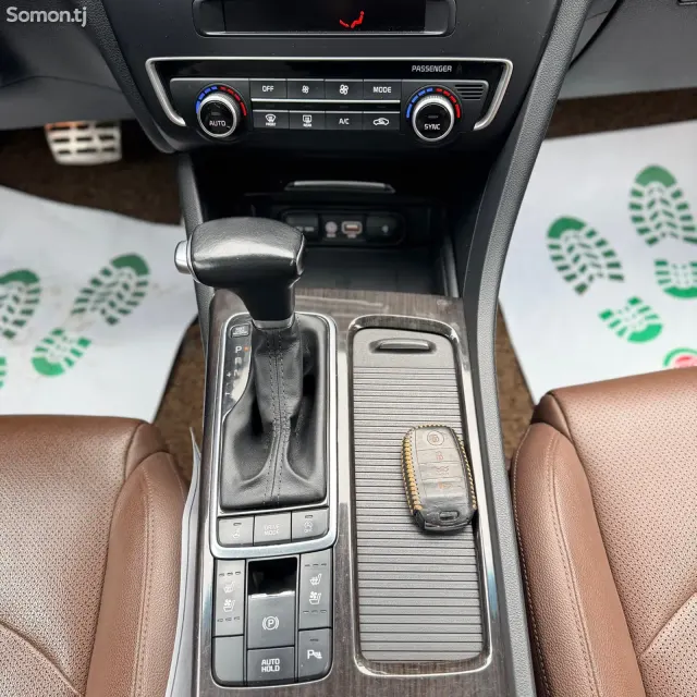 Kia K5 2016 · 1.7 AT