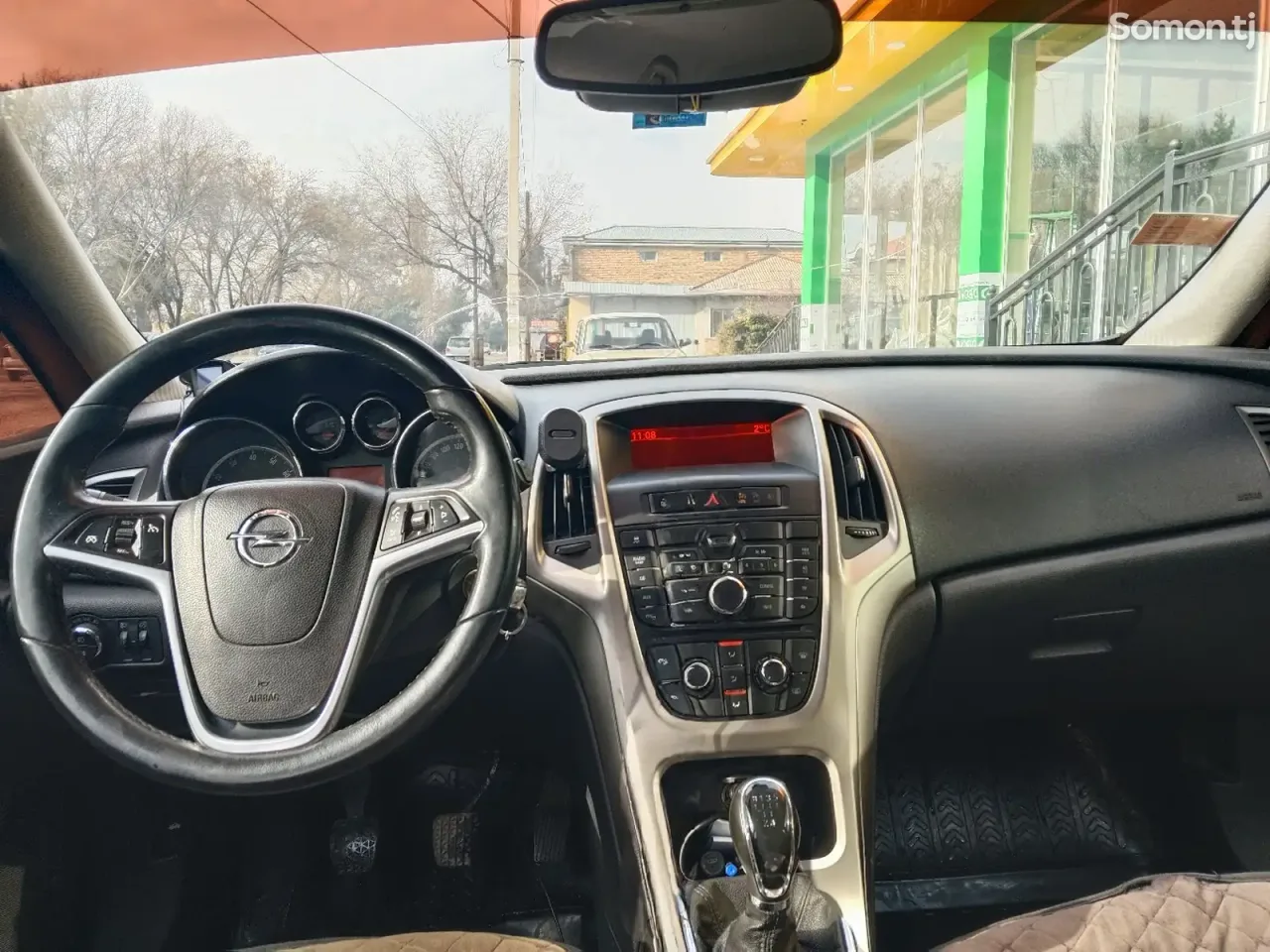 Opel Astra J 2010 · 1.4 MT