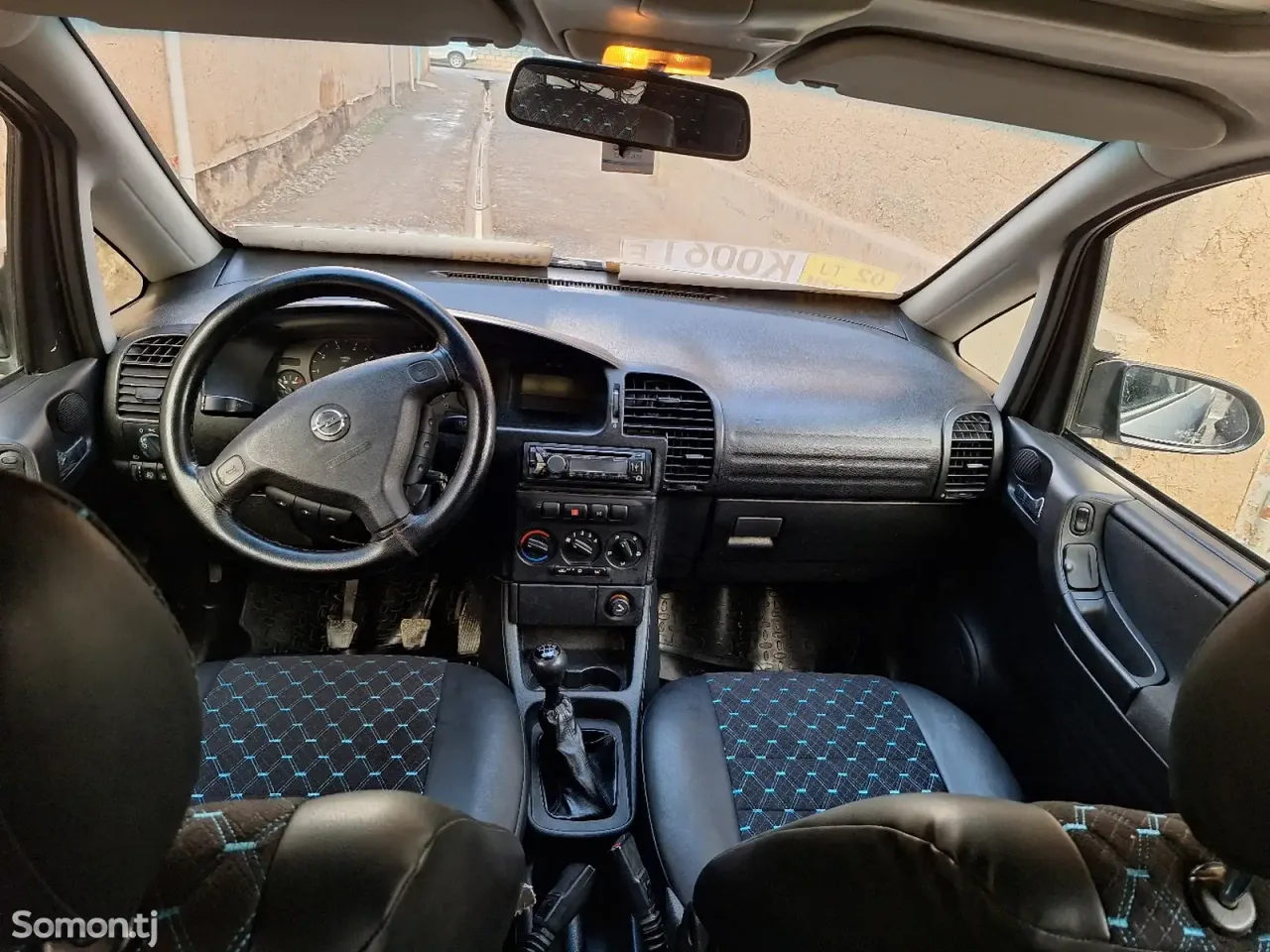Opel Zafira 1999 · 1.8 MT
