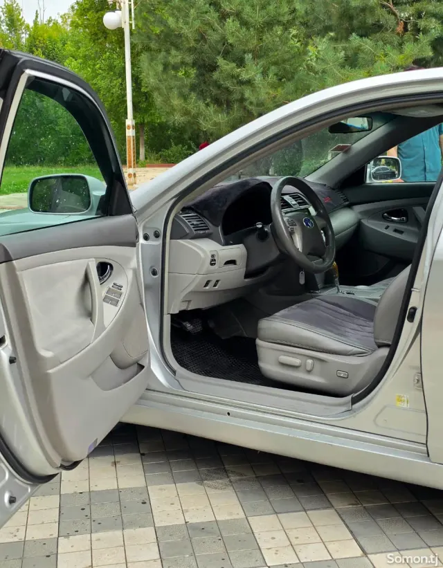 Toyota Camry 2011 · 2.5 AT