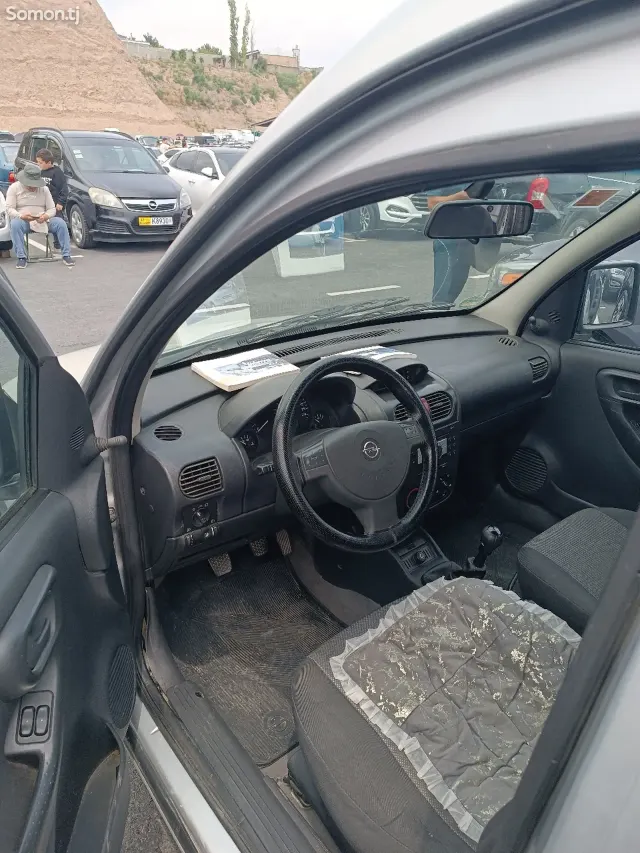 Opel Combo 2006 · 1.6 MT