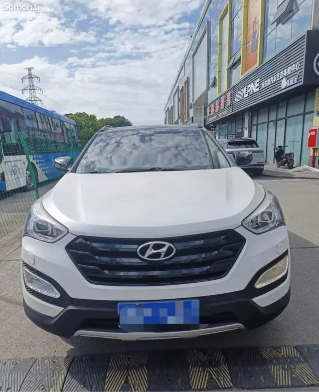Hyundai Santa Fe 2014 · AT