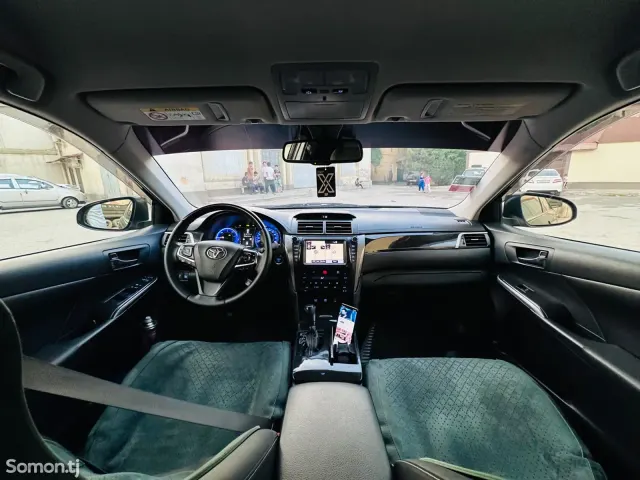 Toyota Camry 2016 · 2.5 AT