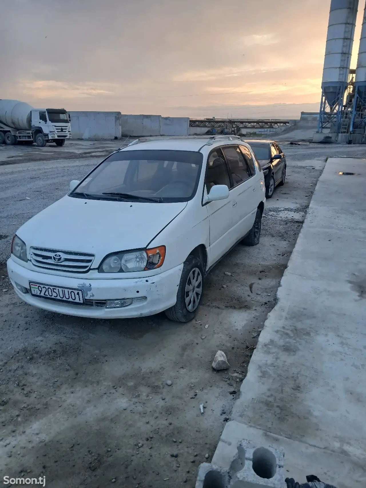 Toyota Ipsum 1998 · 2.0 AT