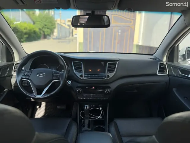 Hyundai Tucson 2016 · 2.0 AT