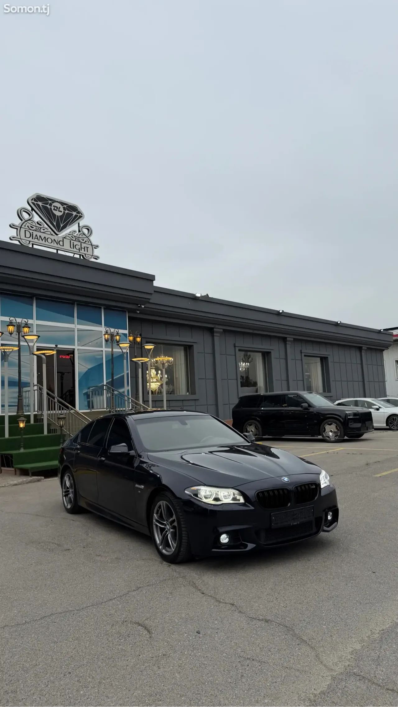 BMW 5 series 2015 · 3.0 AT