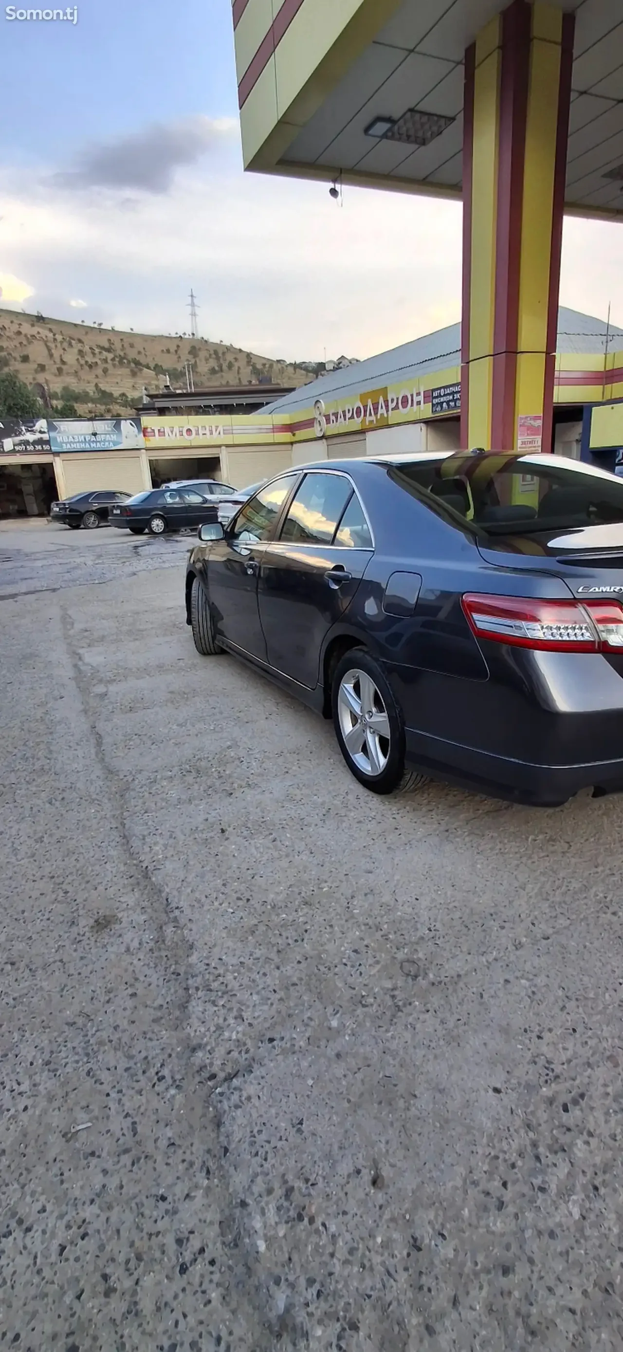 Toyota Camry 2010 · 2.5 AT