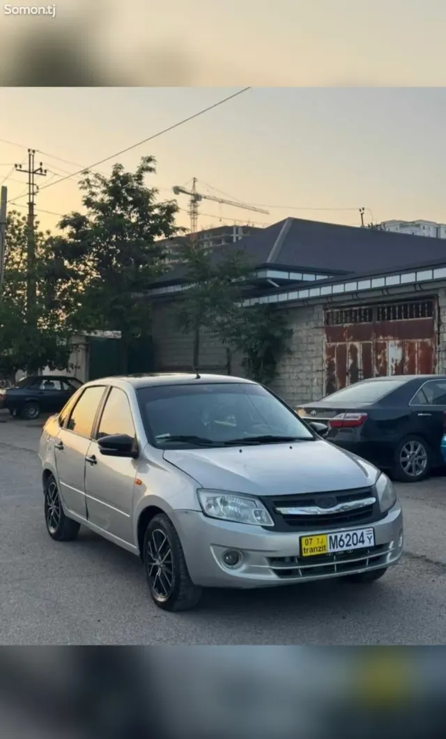 Lada (ВАЗ) Granta 2012 · MT