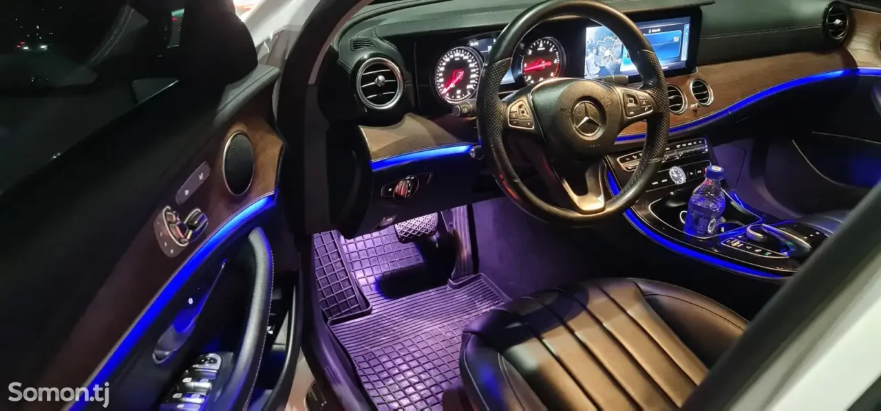 Mercedes-Benz E class 2017 · 2.2 AT