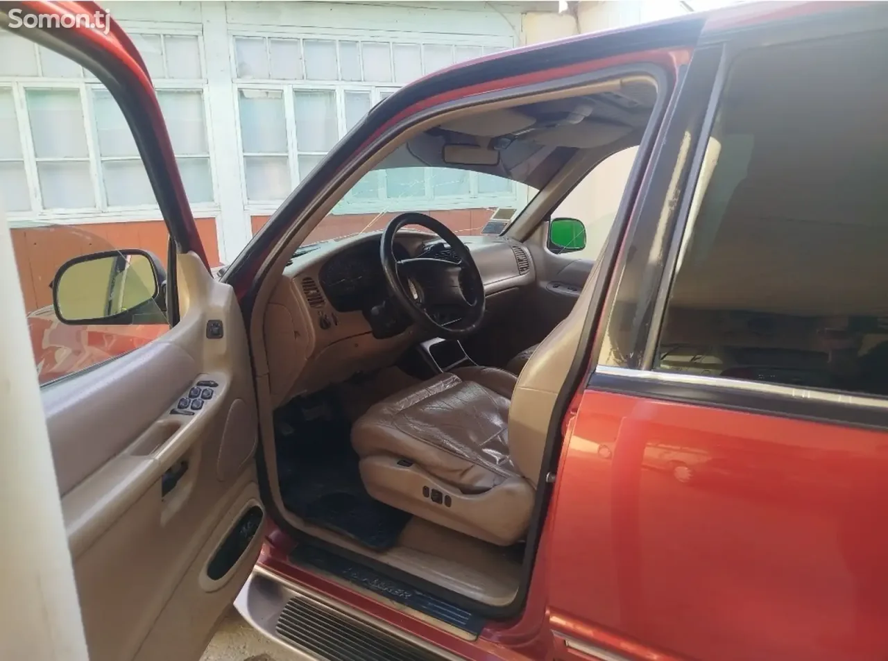 Ford Explorer 2002 · 4.0 AT