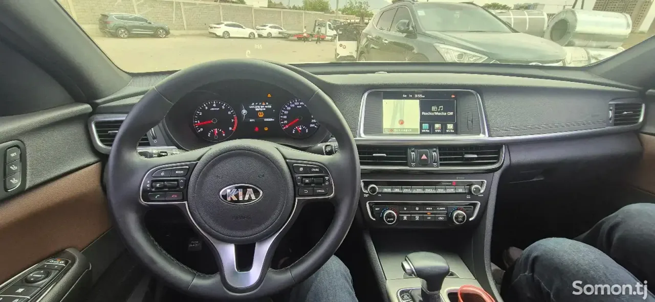 Kia K5 2017 · 2.0 AT