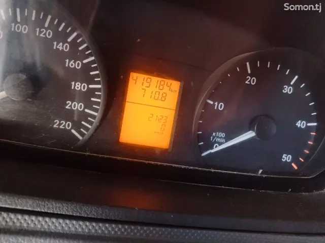 Mercedes-Benz Vaneo 2009 · 2.2 MT