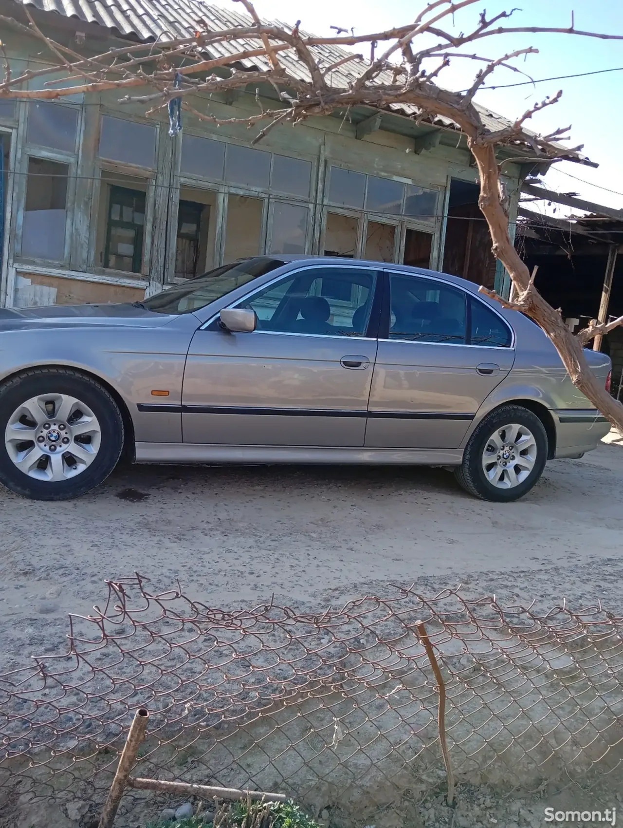 BMW 5 series 1997 · 2.5 MT