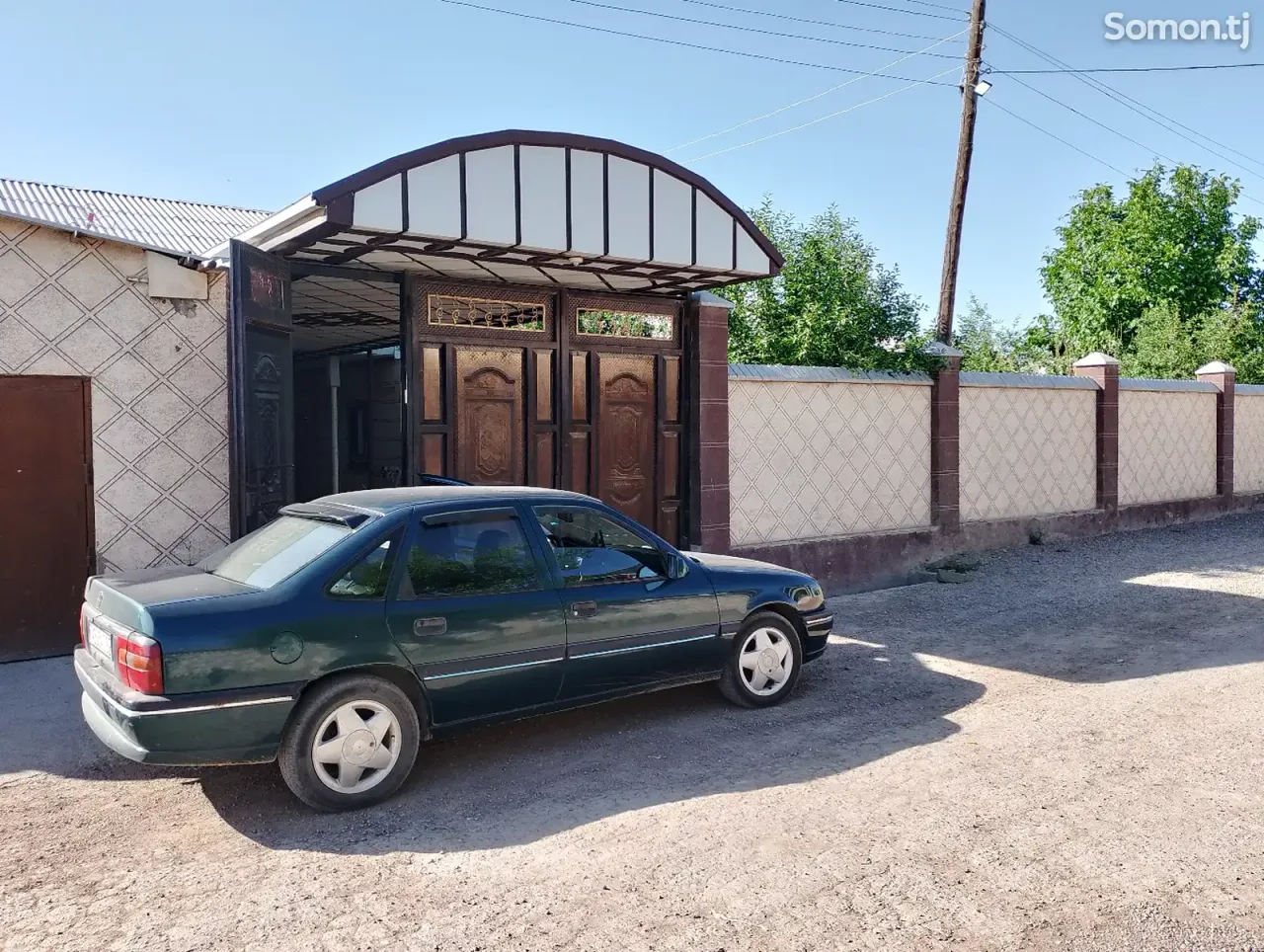 Opel Vectra A 1995 · 2.0 MT