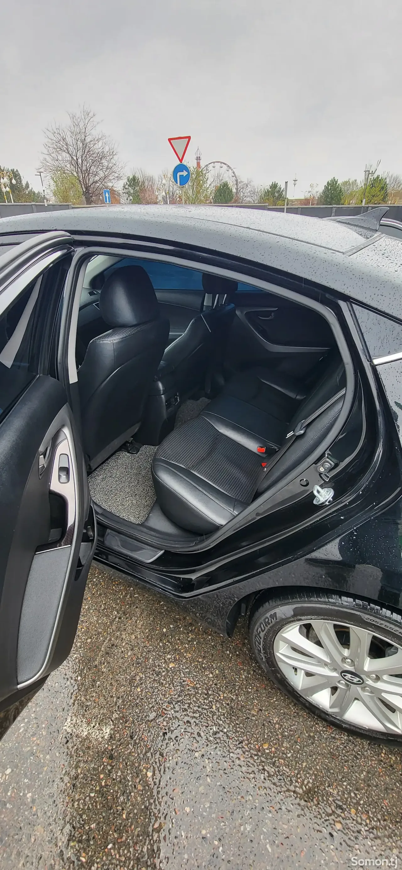 Hyundai Avante 2014 · 1.6 AT