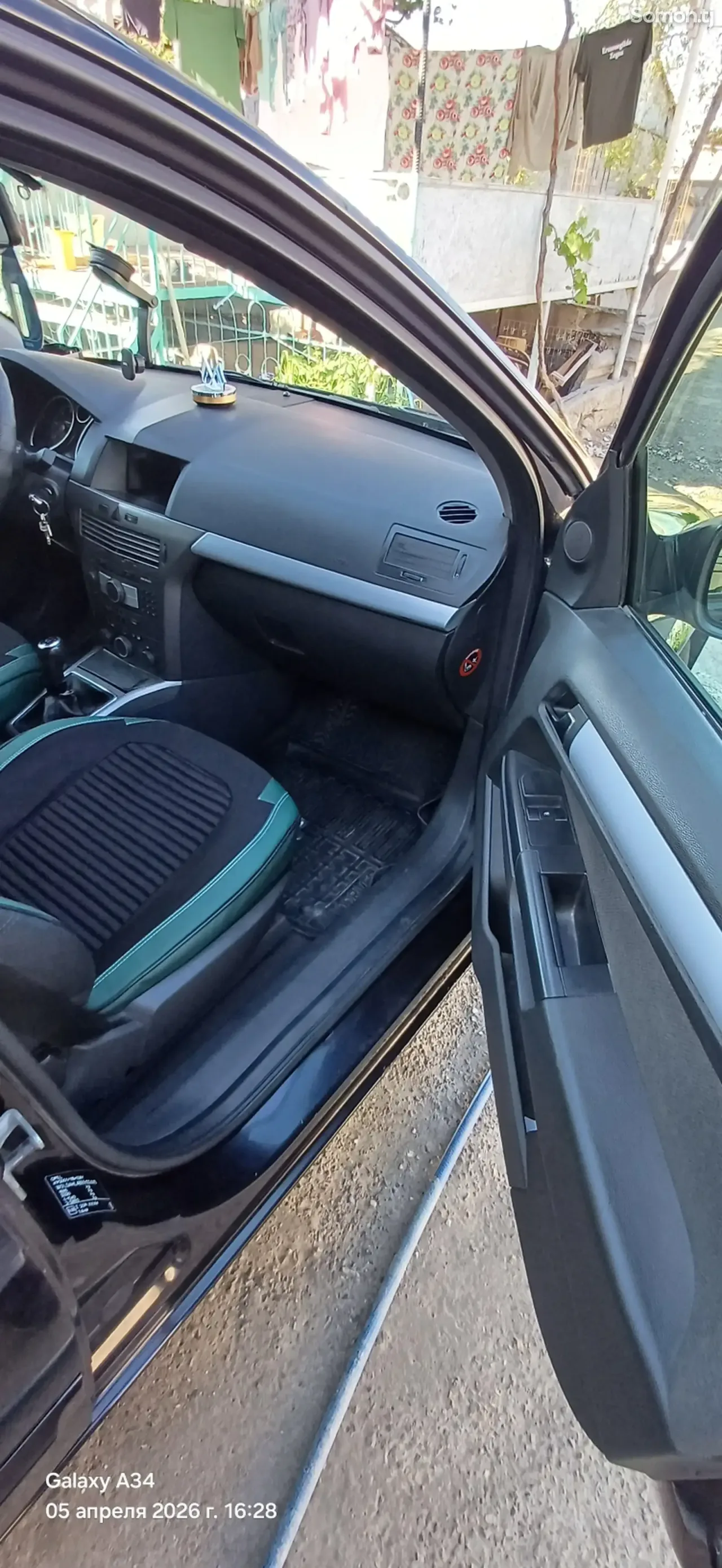 Opel Astra H 2006 · 1.9 MT