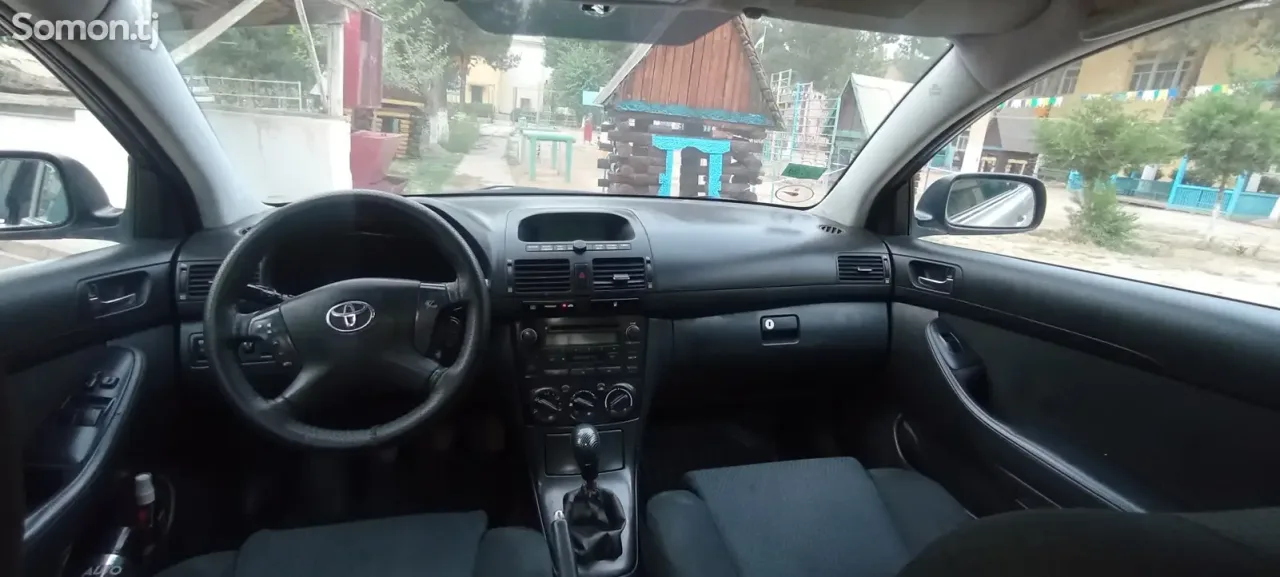 Toyota Avensis 2003 · 1.6 MT