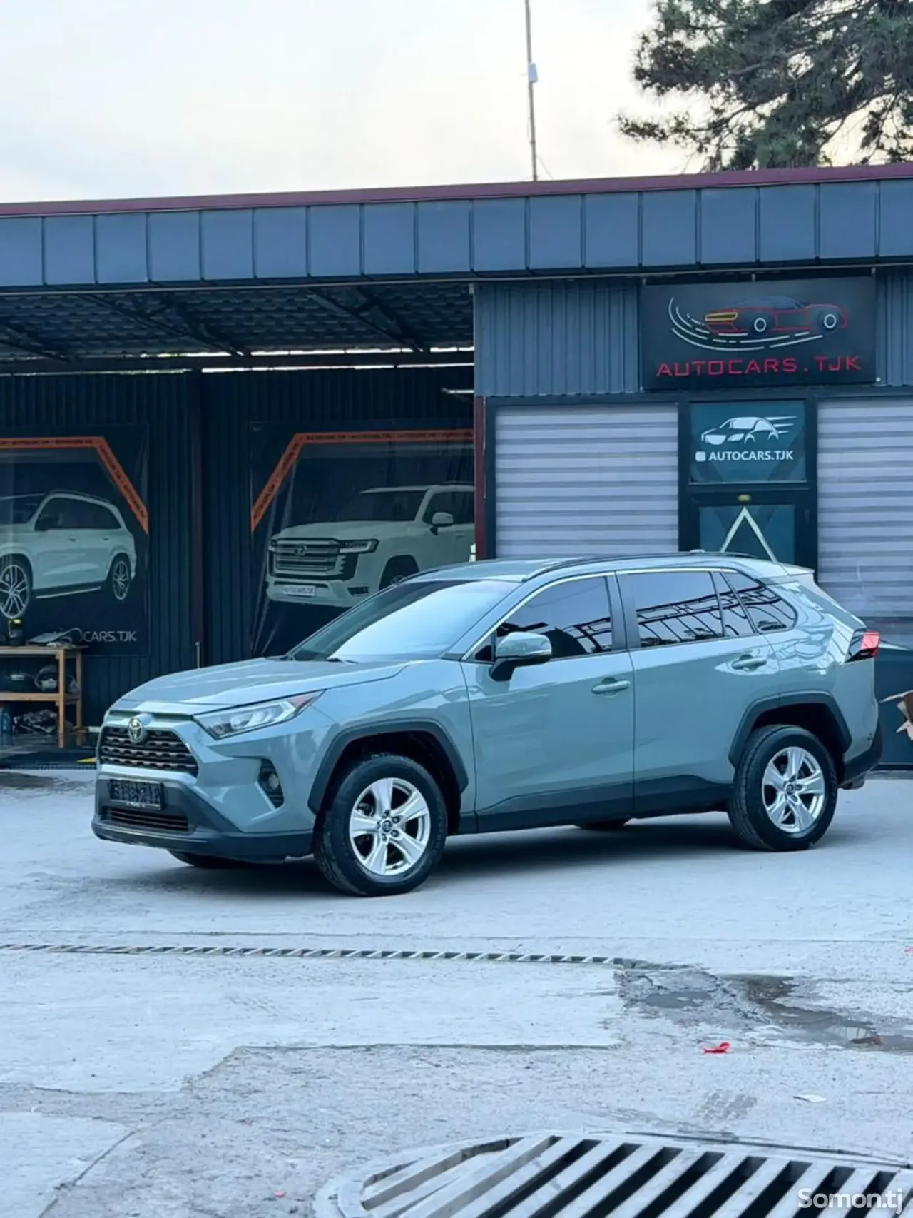 Toyota RAV 4 2020 · 2.5 AT