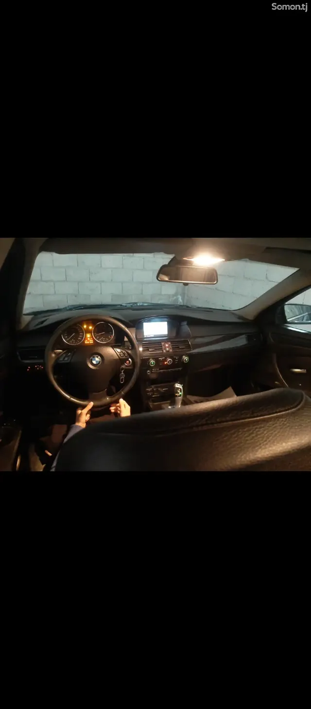 BMW 5 series 2009 · 2.5 AT