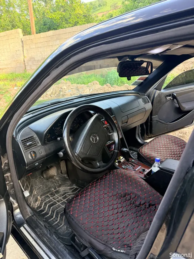 Mercedes-Benz C class 2000 · 2.0 AT