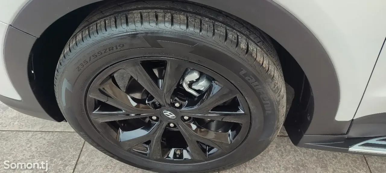 Hyundai Santa Fe 2016 · 2.0 AT