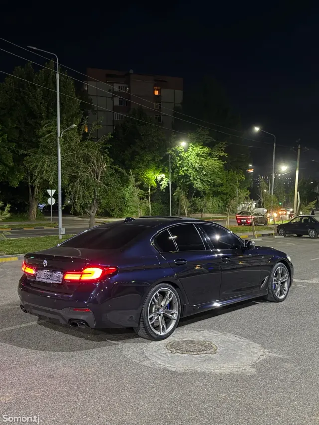 BMW 5 series 2023 · 4.4 AT