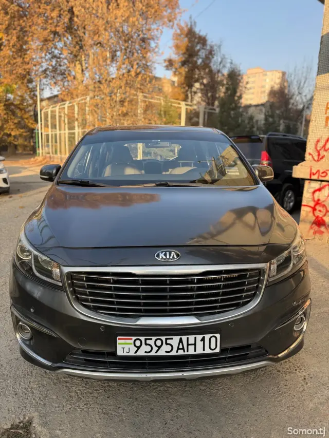 Kia Carnival 2016 · 2.2 AT