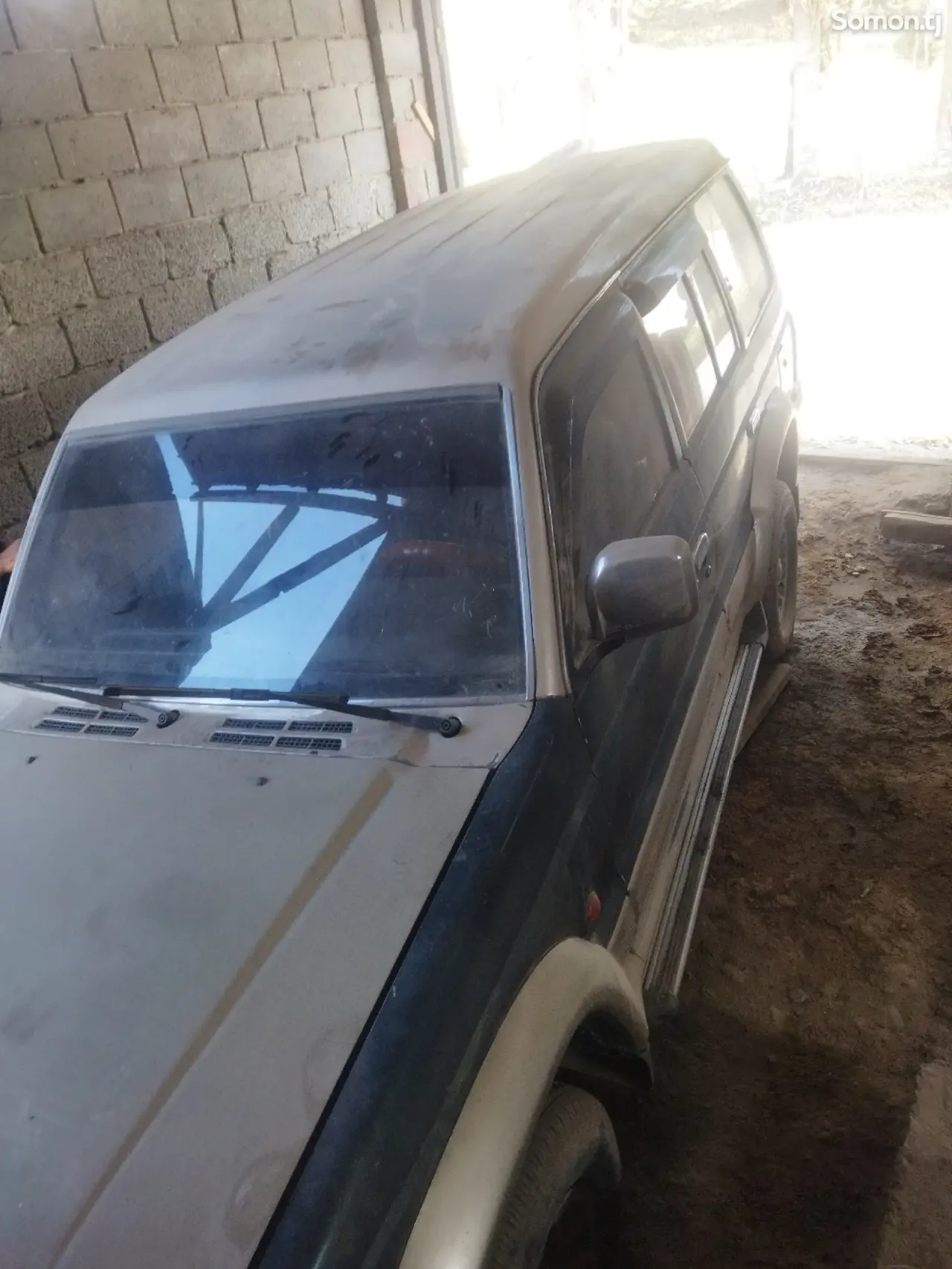 Mitsubishi Pajero JR 1997 · 1.6 MT
