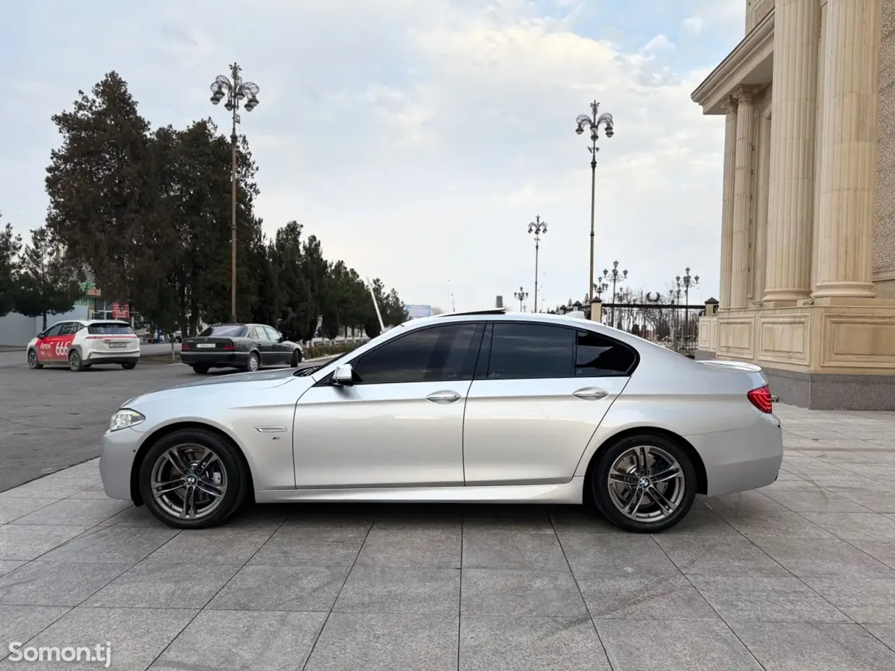 BMW 5 series 2015 · 3.0 AT