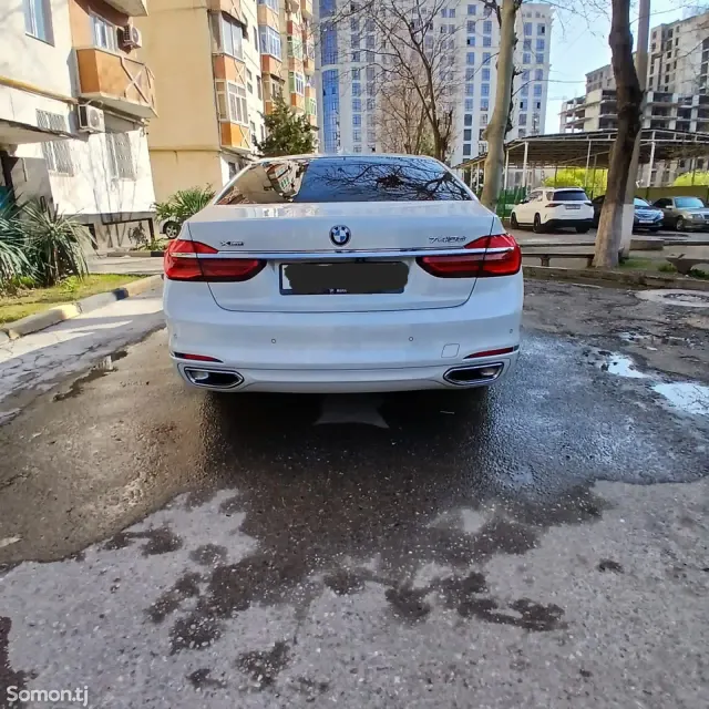 BMW 7 series 2017 · 3.0 AT
