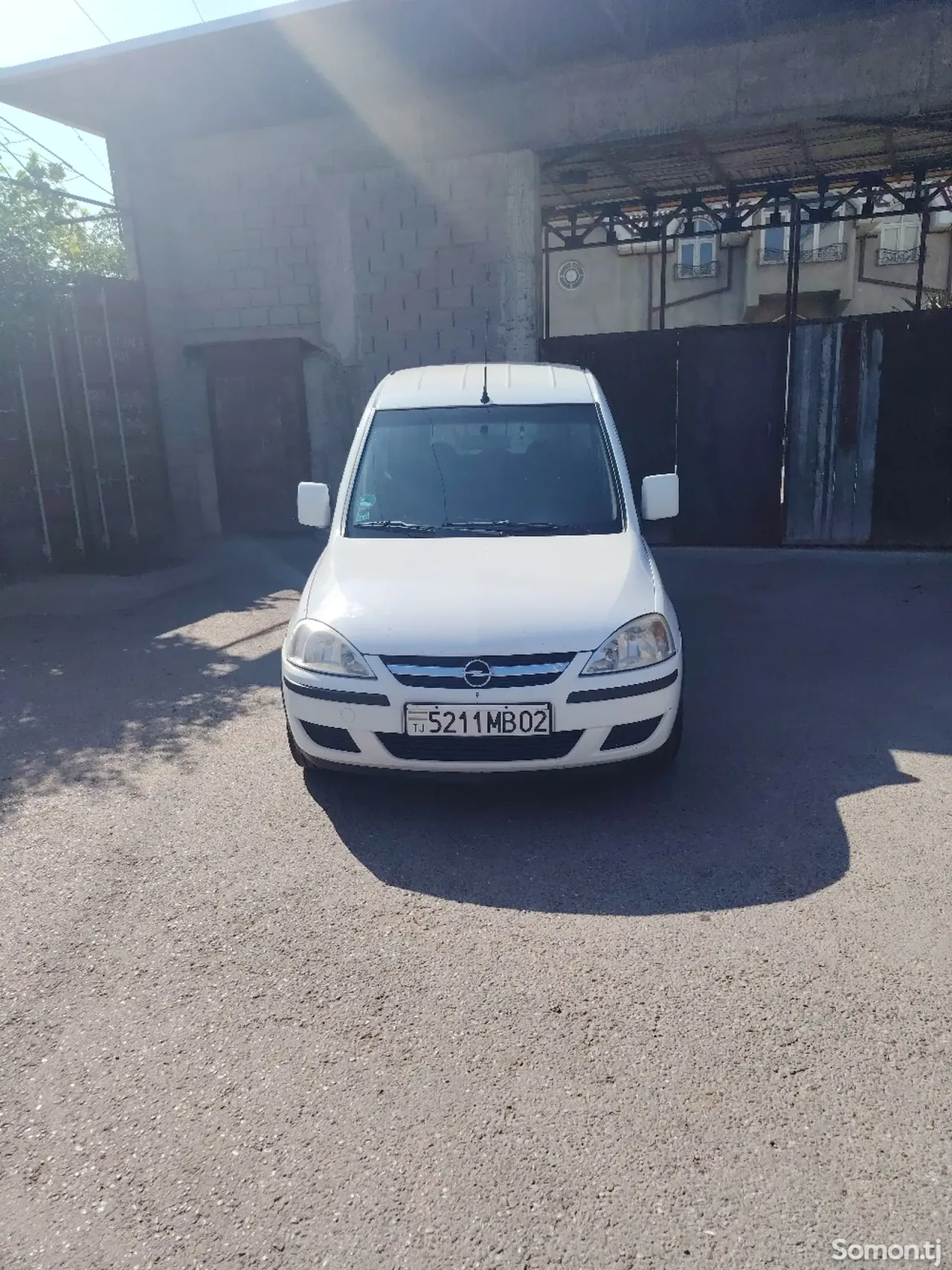 Opel Combo 2010 · 1.3 MT