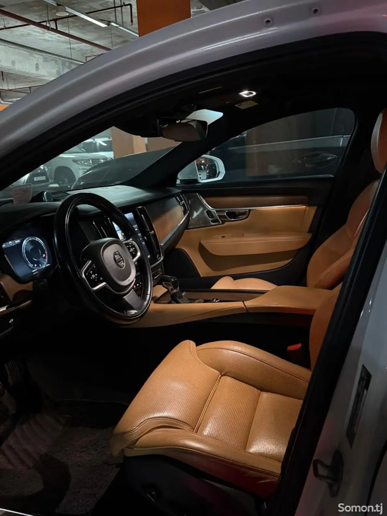 Volvo S90 2017 · 2.0 AT