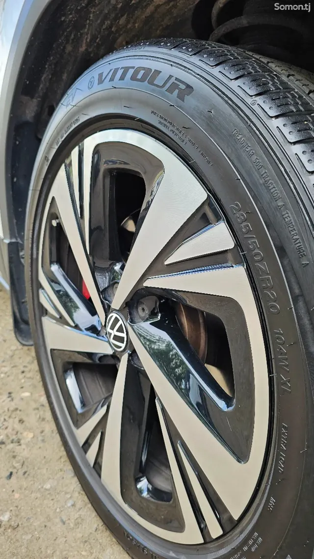 Volkswagen ID.6 2023 · AMT