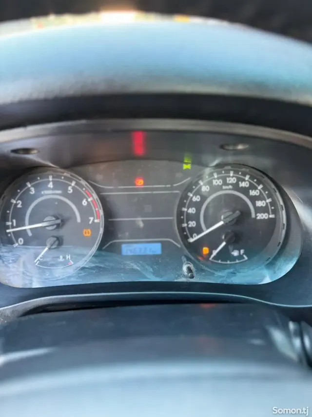Toyota Hilux 2018 · 2.7 MT