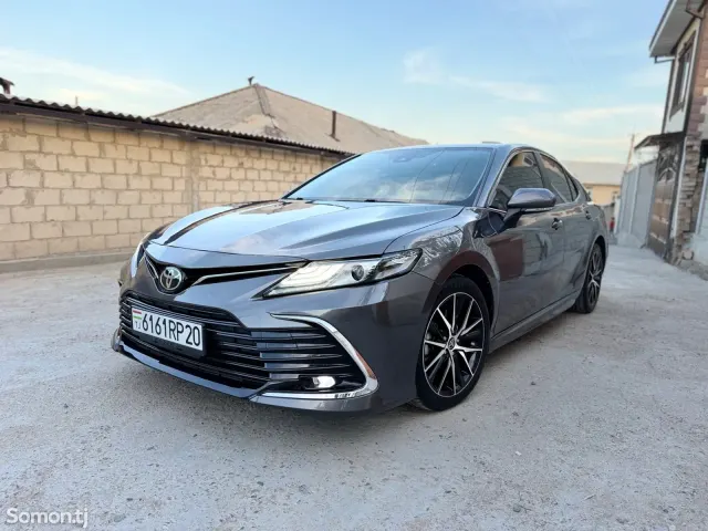 Toyota Camry 2021 · 2.5 AT