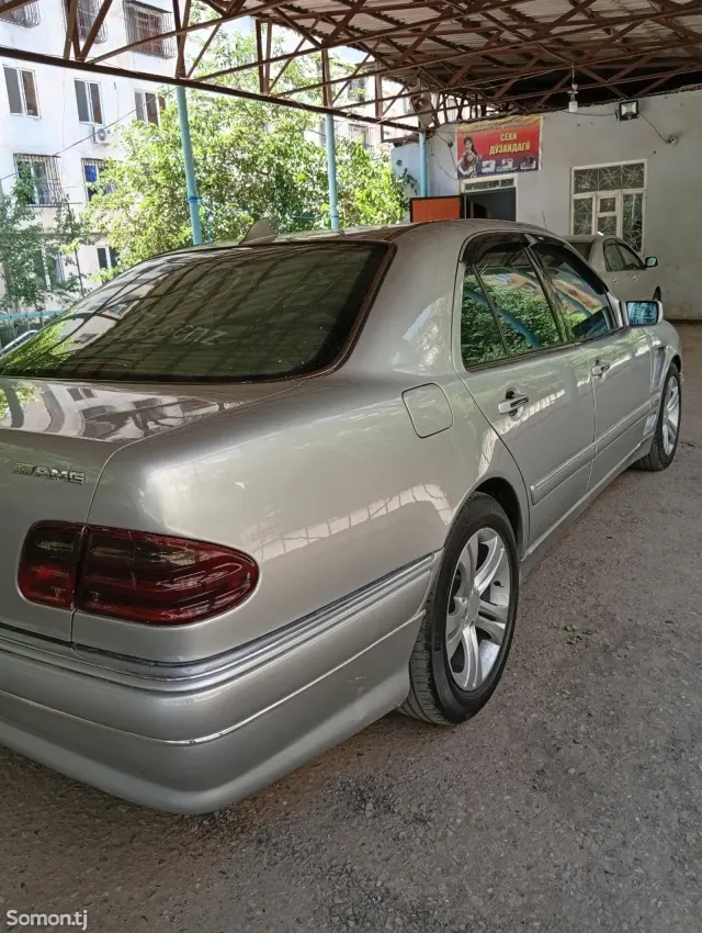 Mercedes-Benz E class 1999 · 2.4 AT
