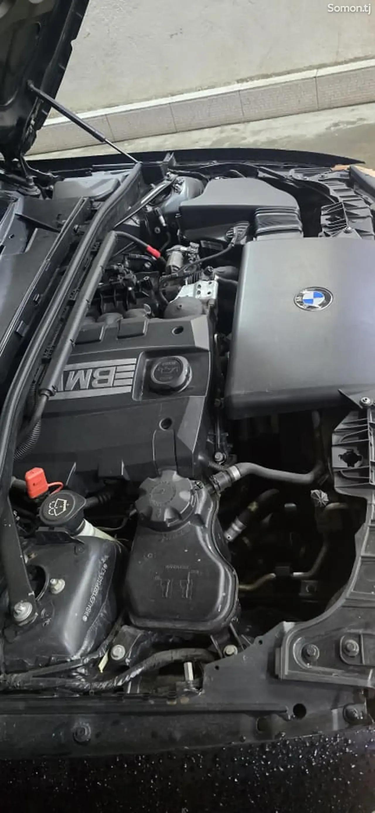 BMW 1 series 2010 · 2.0 MT