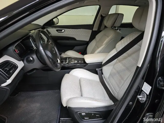 Renault Samsung SM6 2016 · AT