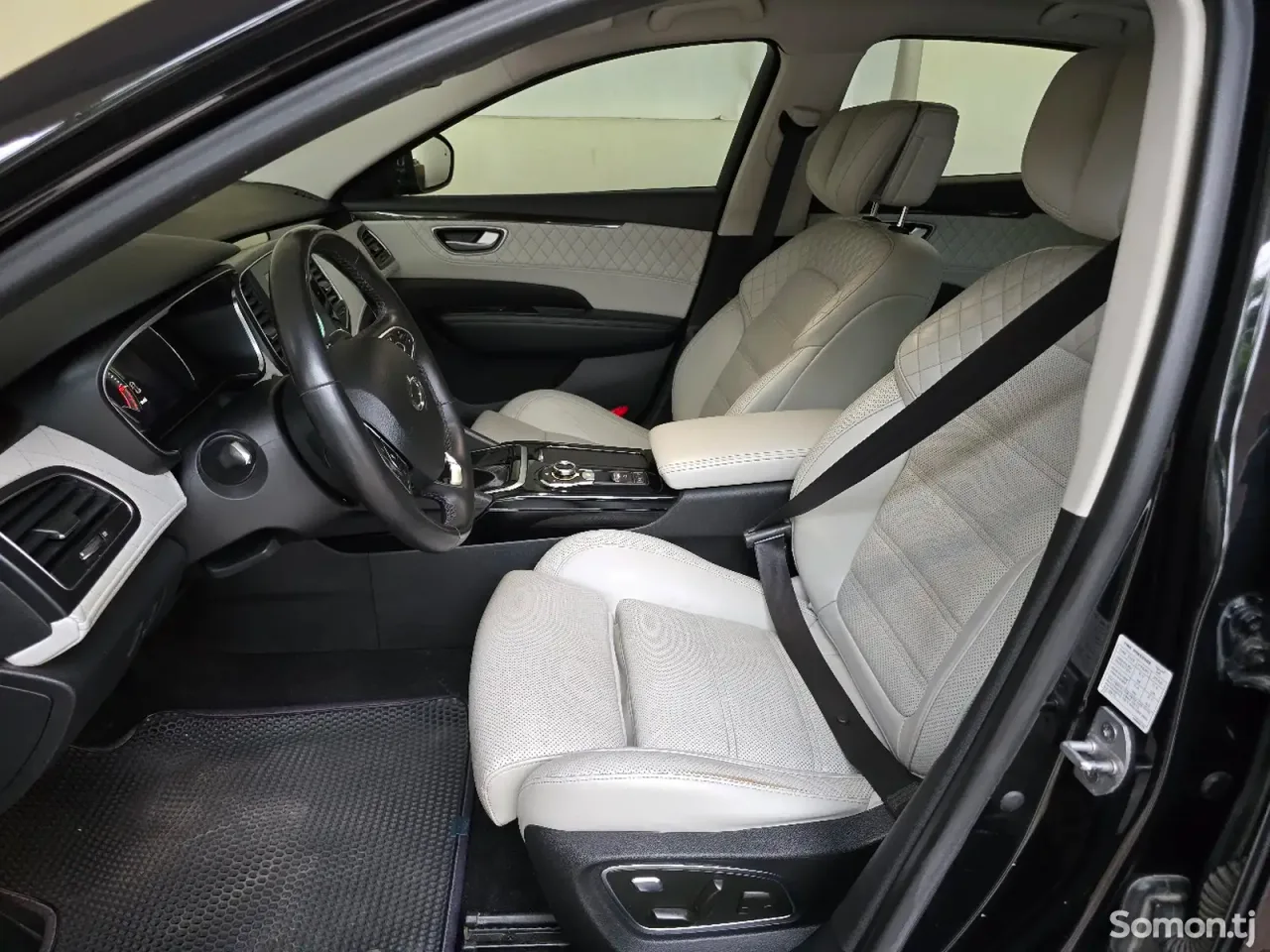 Renault Samsung SM6 2016 · AT
