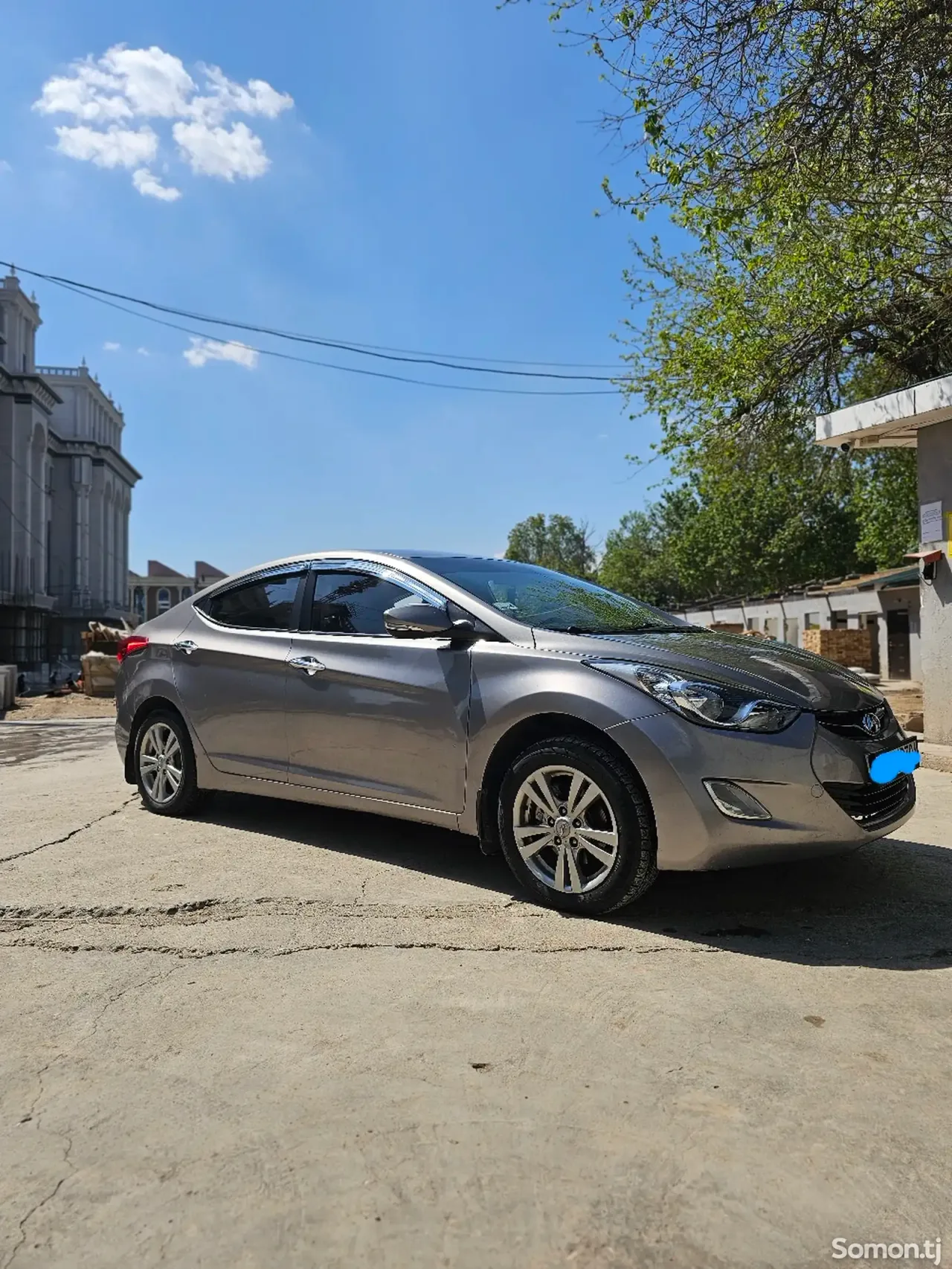 Hyundai Avante 2012 · 1.6 AT