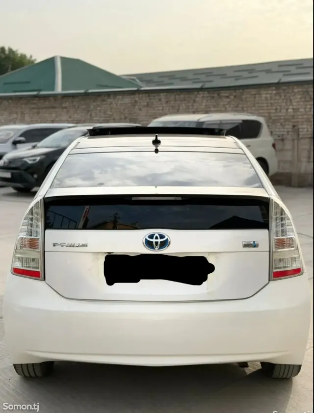 Toyota Prius 2010 · 1.8 CVT
