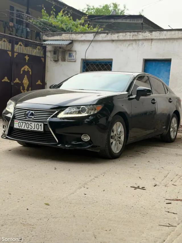 Lexus ES series 2014 · 3.0 AT