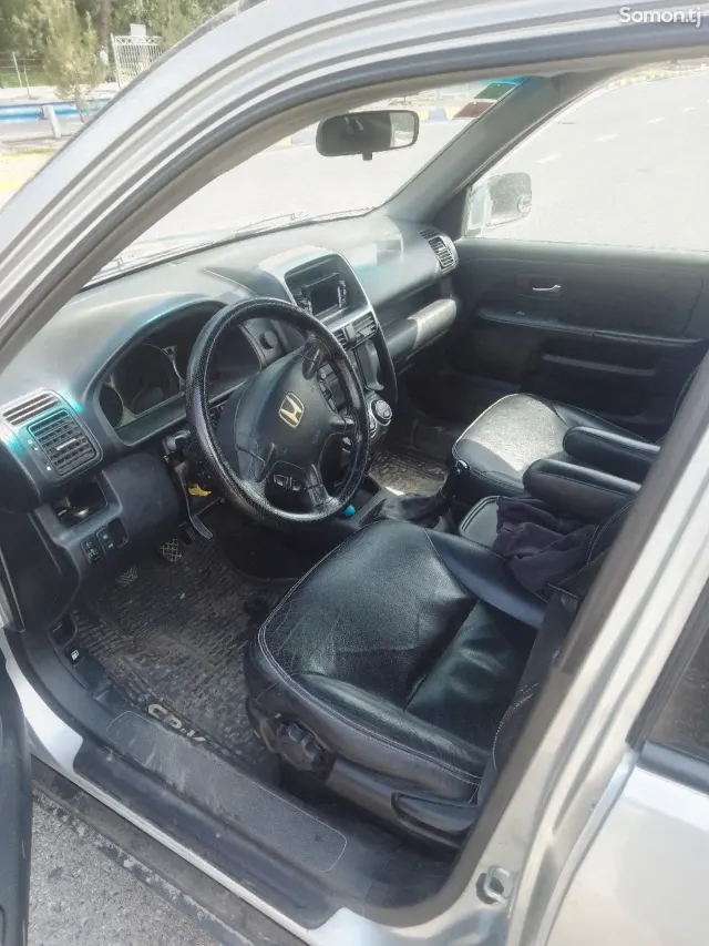 Honda CR-V 2005 · 2.4 MT