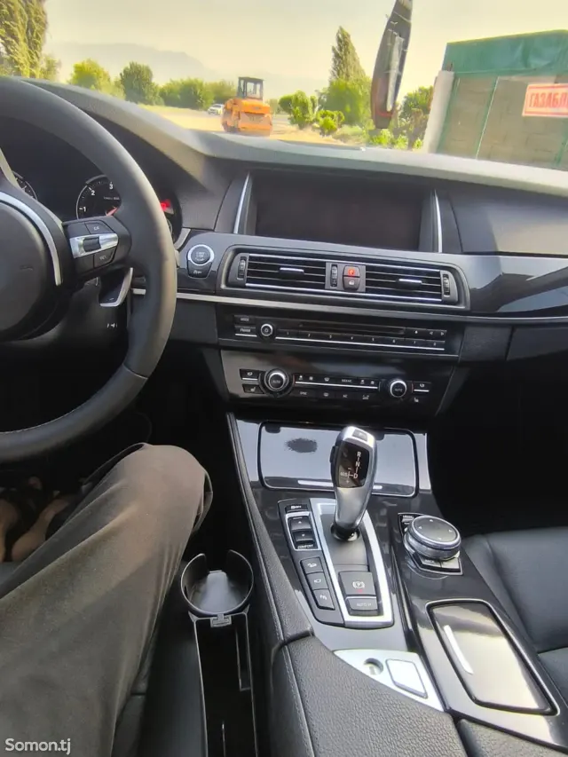 BMW 5 series 2015 · 2.0 AT