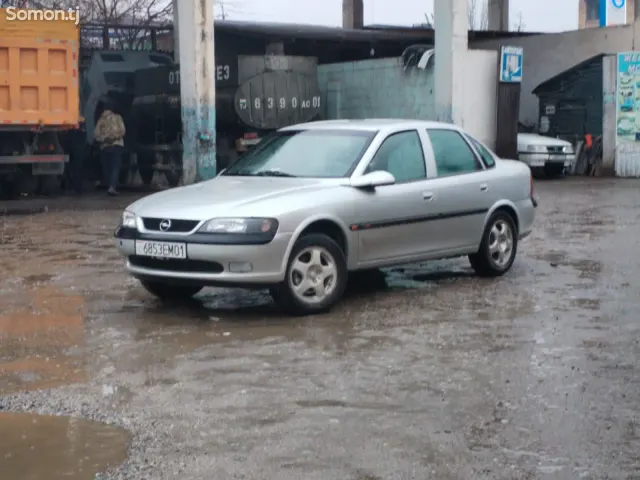 Opel Vectra B 1998 · 1.6 MT